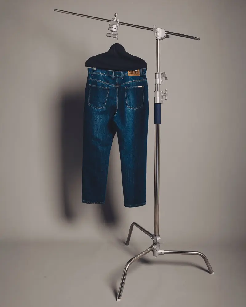 JEAN HARDY STRAIGHT CUT